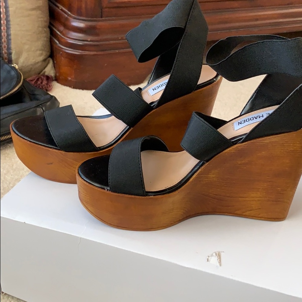 Steve Madden platform sandals